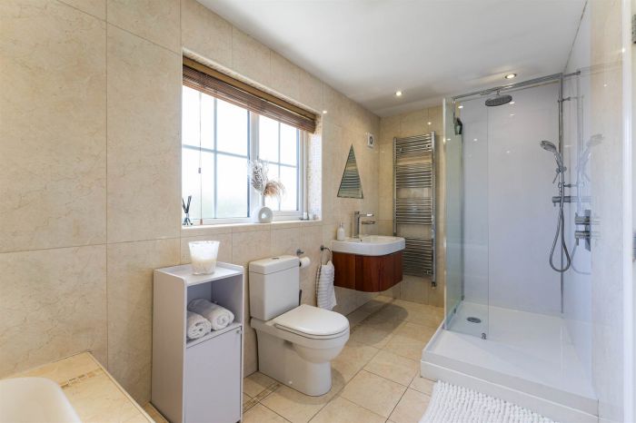 37 Ballycrochan Avenue