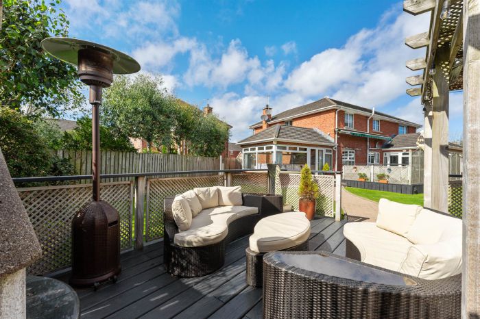 37 Ballycrochan Avenue