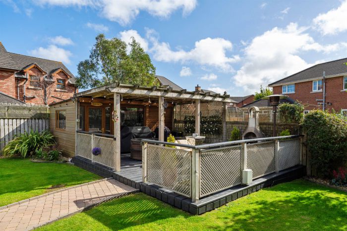 37 Ballycrochan Avenue