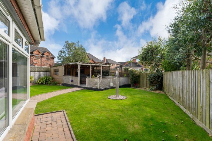 37 Ballycrochan Avenue