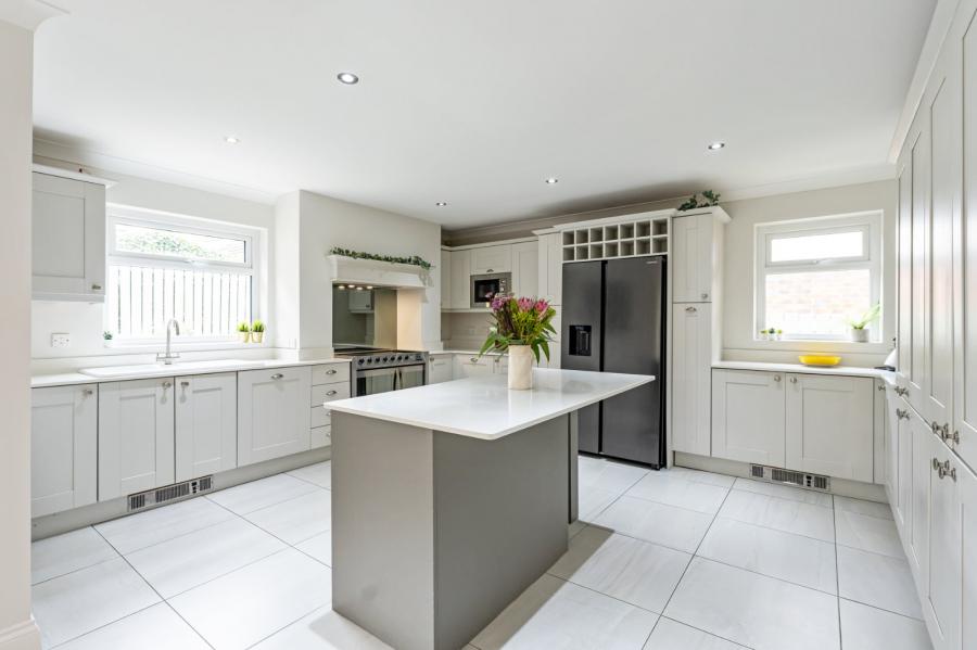 47a, Killaire Park