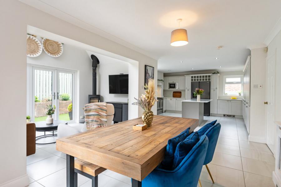 47a, Killaire Park