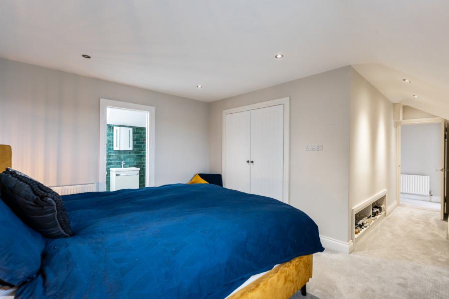 47a, Killaire Park