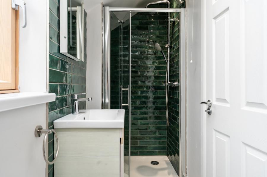 47a, Killaire Park