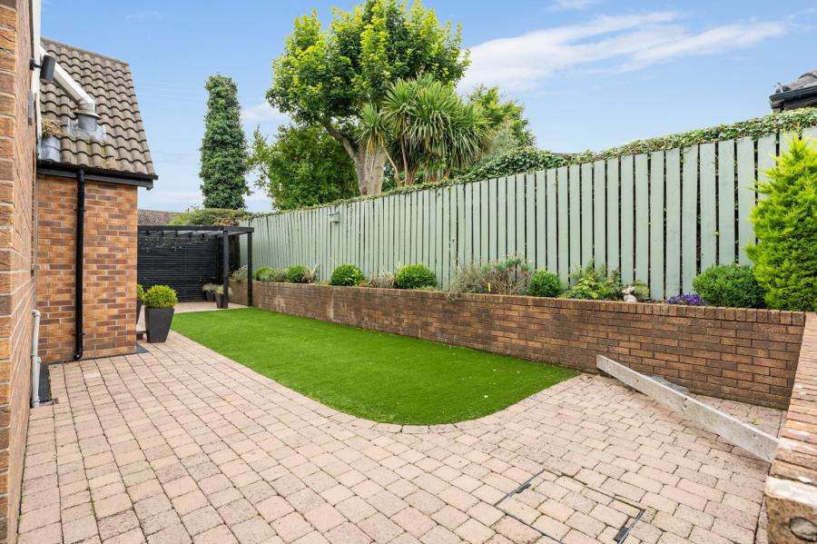 47a, Killaire Park