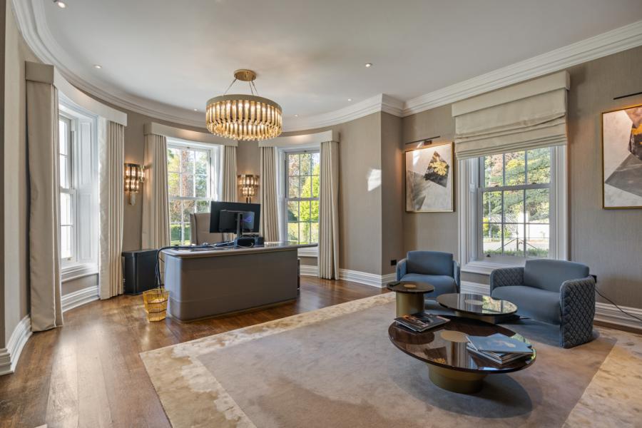 25 Cultra Avenue