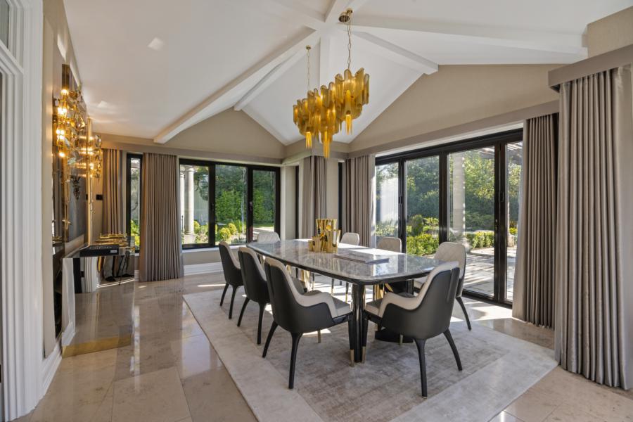 25 Cultra Avenue