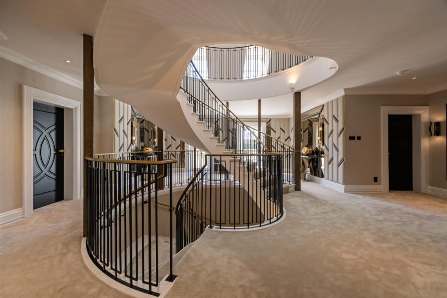 25 Cultra Avenue
