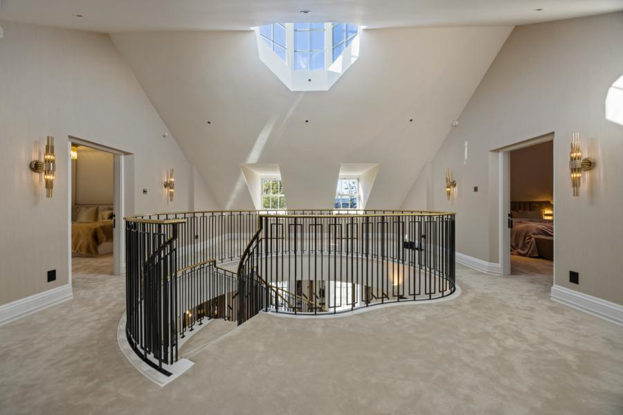 25 Cultra Avenue