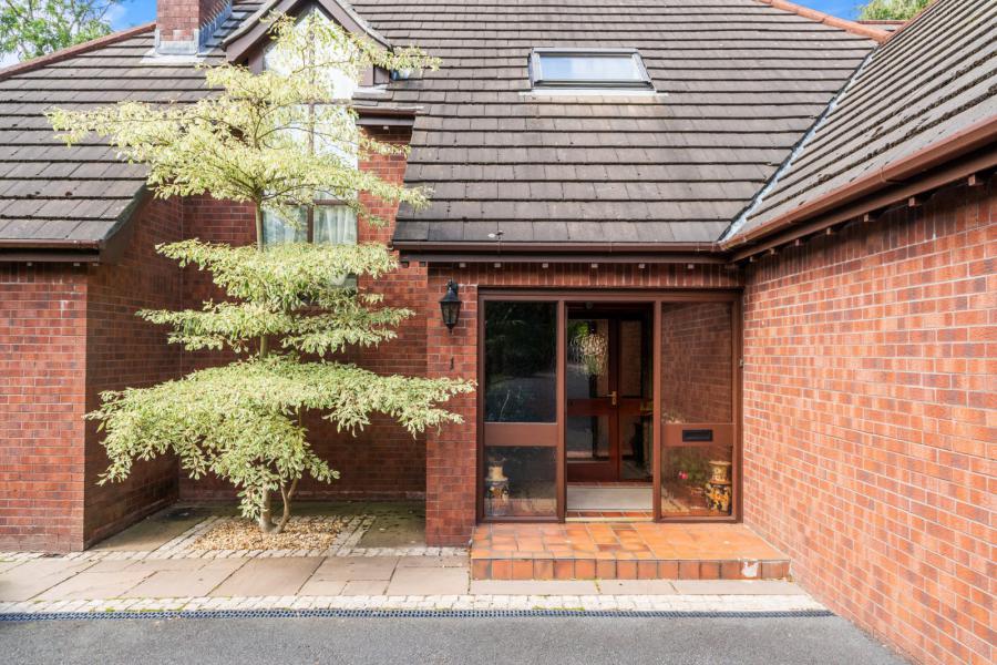 1 Old Cultra Lane