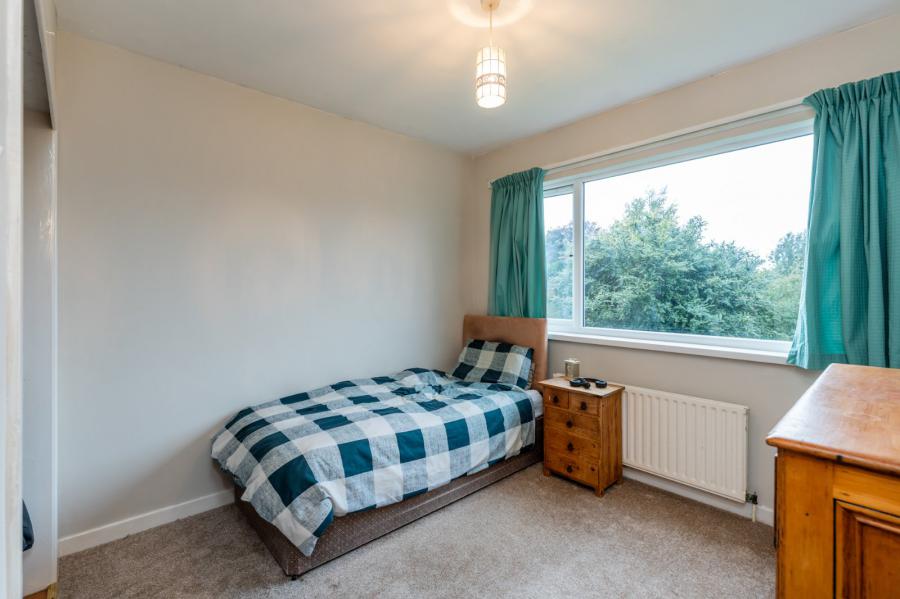 17 Meadow Park