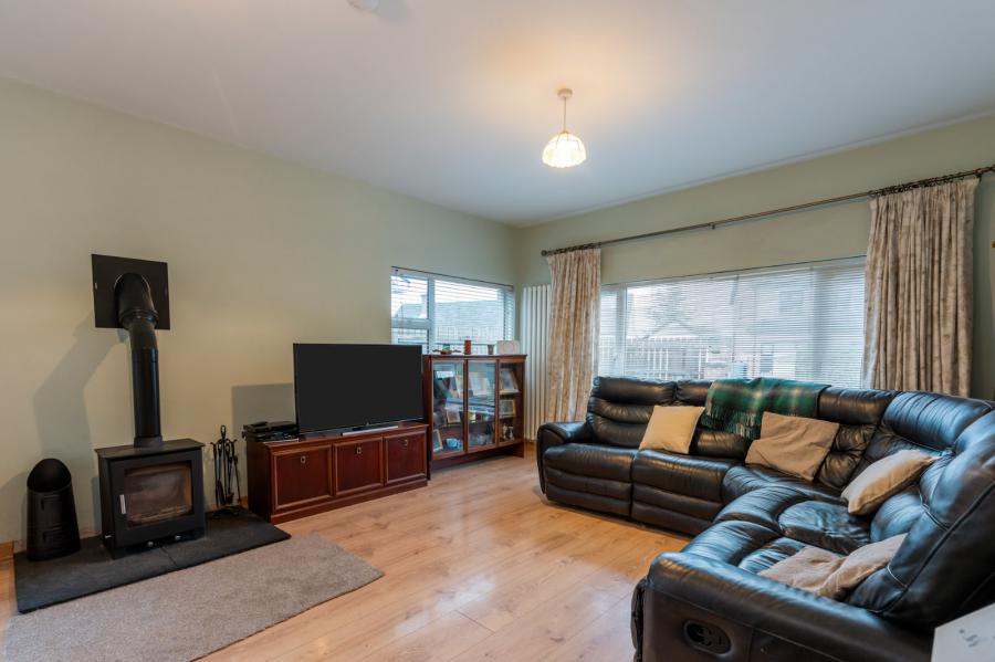 17 Meadow Park