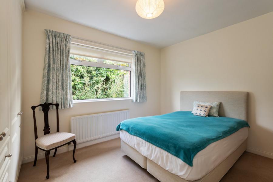 25 Glenaan Park