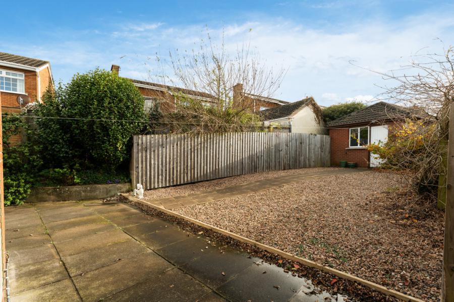 25 Glenaan Park