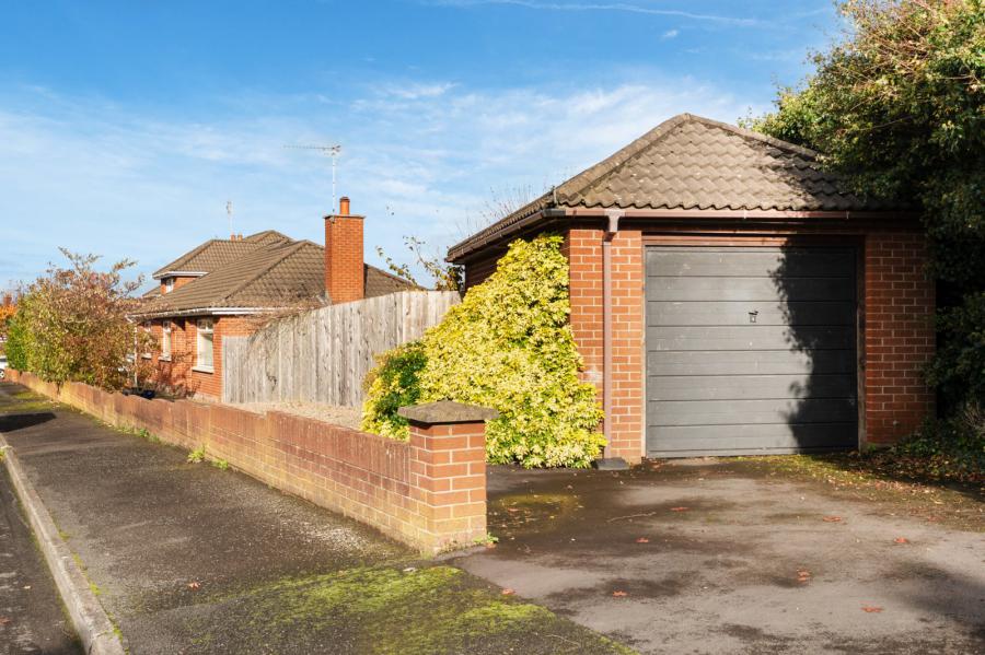 25 Glenaan Park