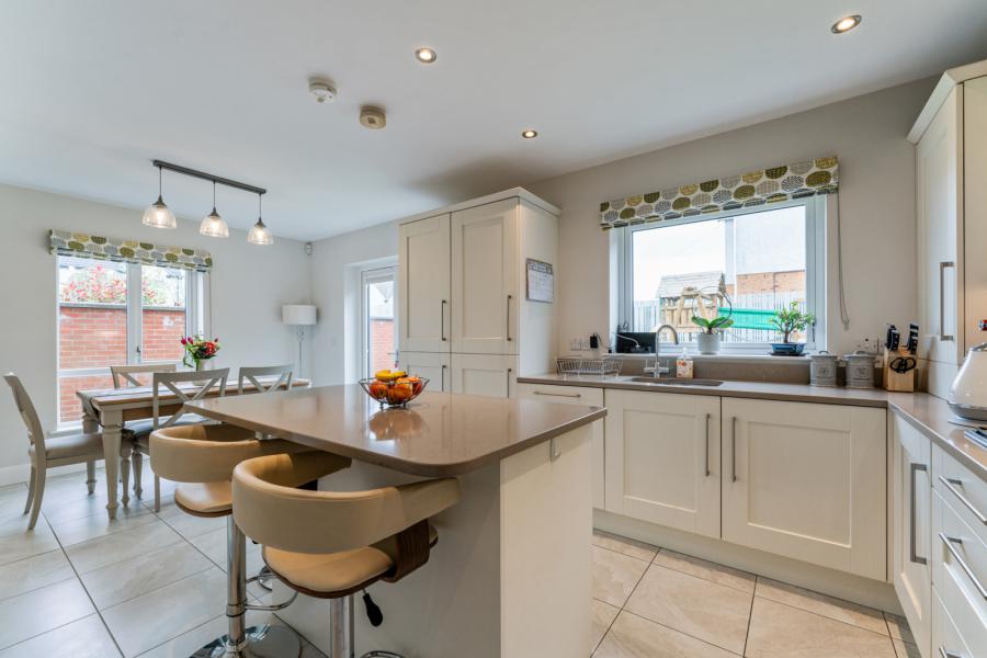 2 Evesham Lane