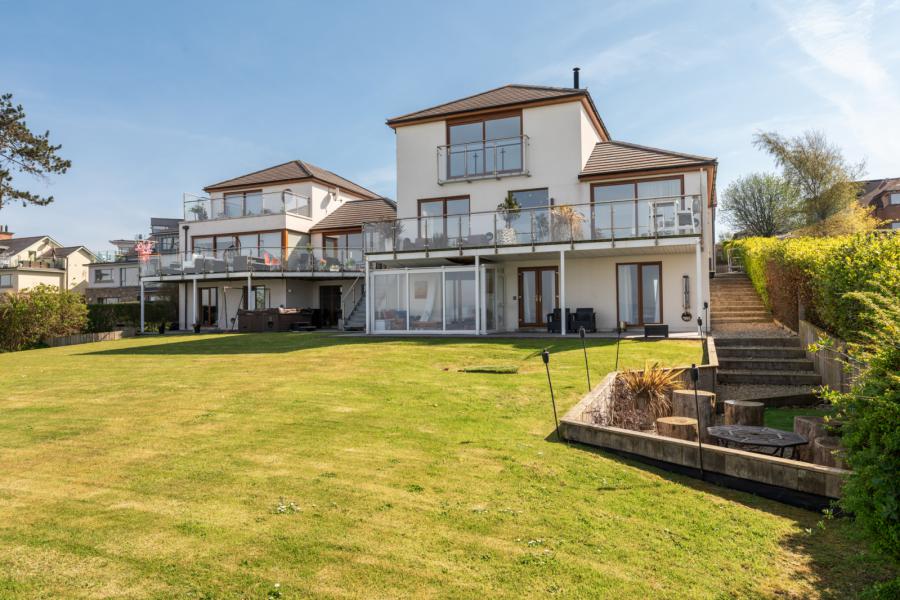 1 Downshire Court