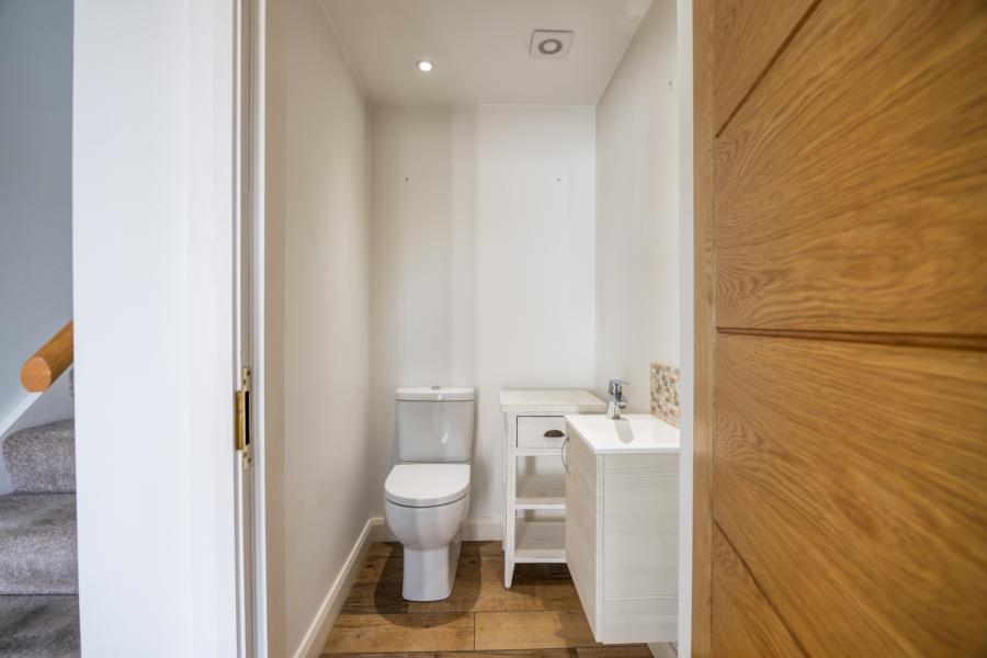 1 Downshire Court