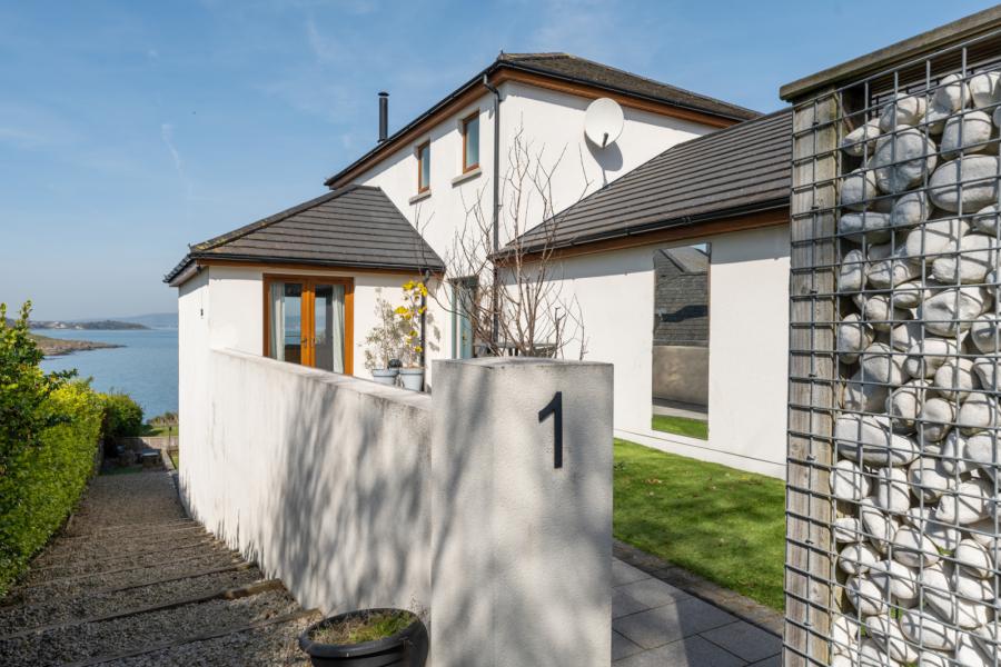 1 Downshire Court