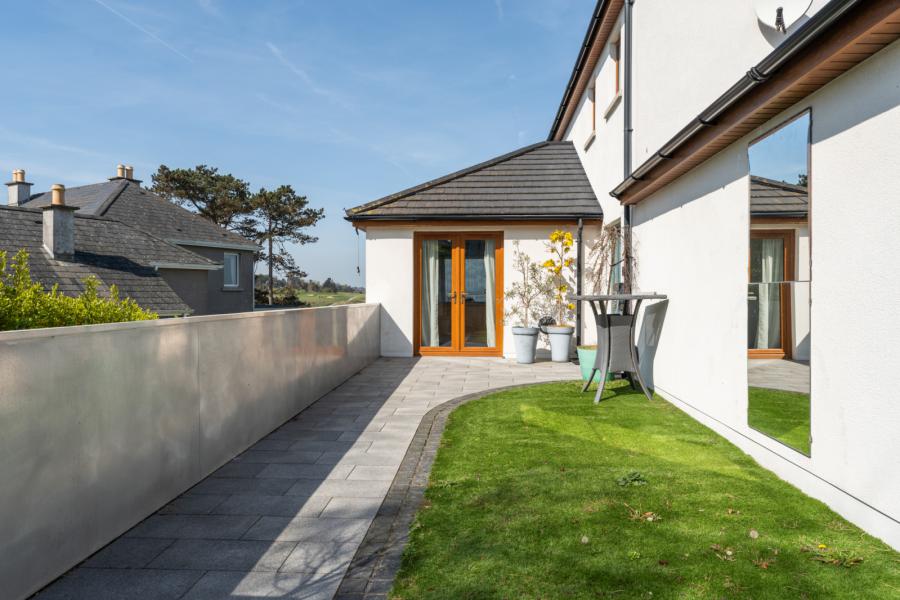 1 Downshire Court