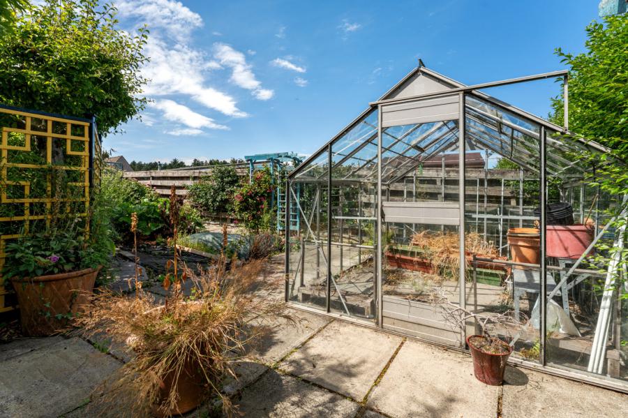 25 Coniston Road
