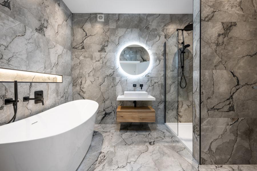 Monad, 7a Glen Road