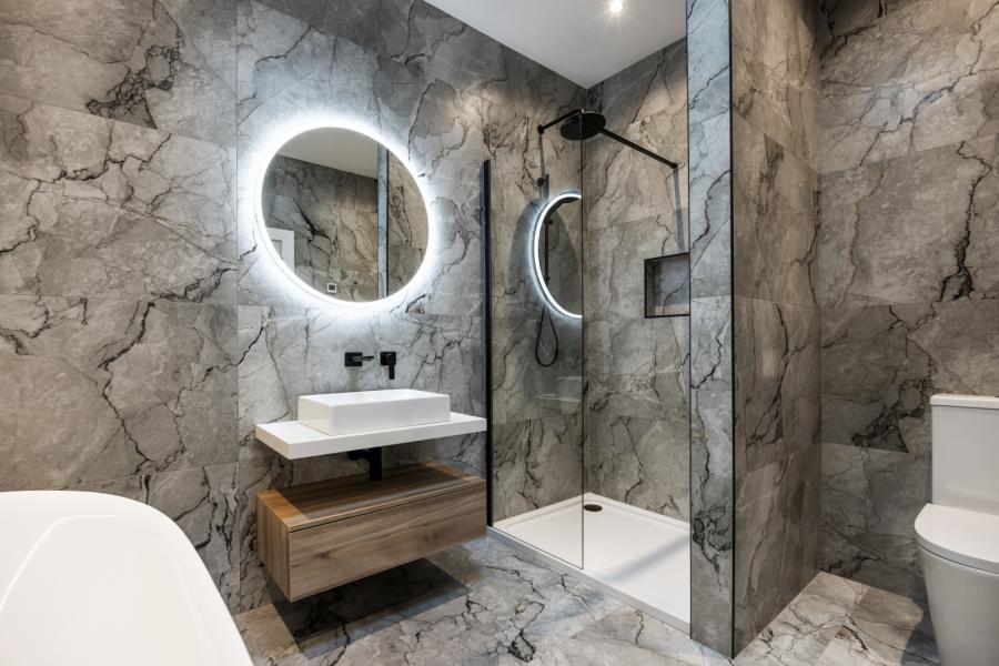 Monad, 7a Glen Road
