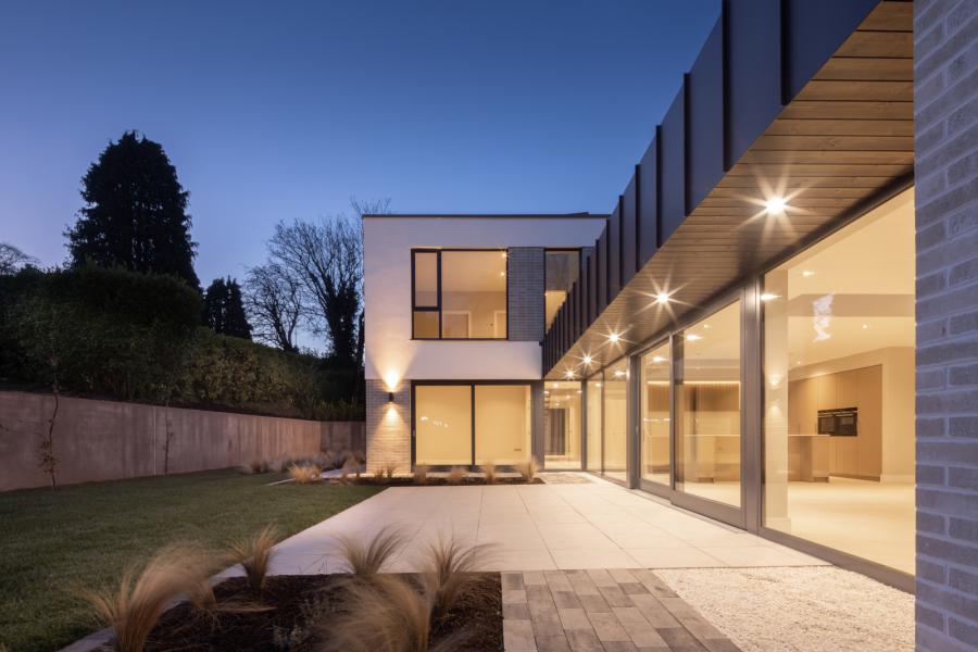 Monad, 7a Glen Road