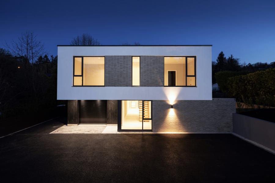 Monad, 7a Glen Road