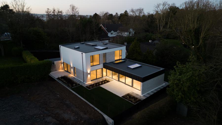 Monad, 7a Glen Road
