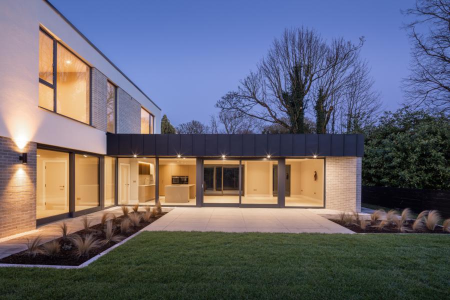 Monad, 7a Glen Road