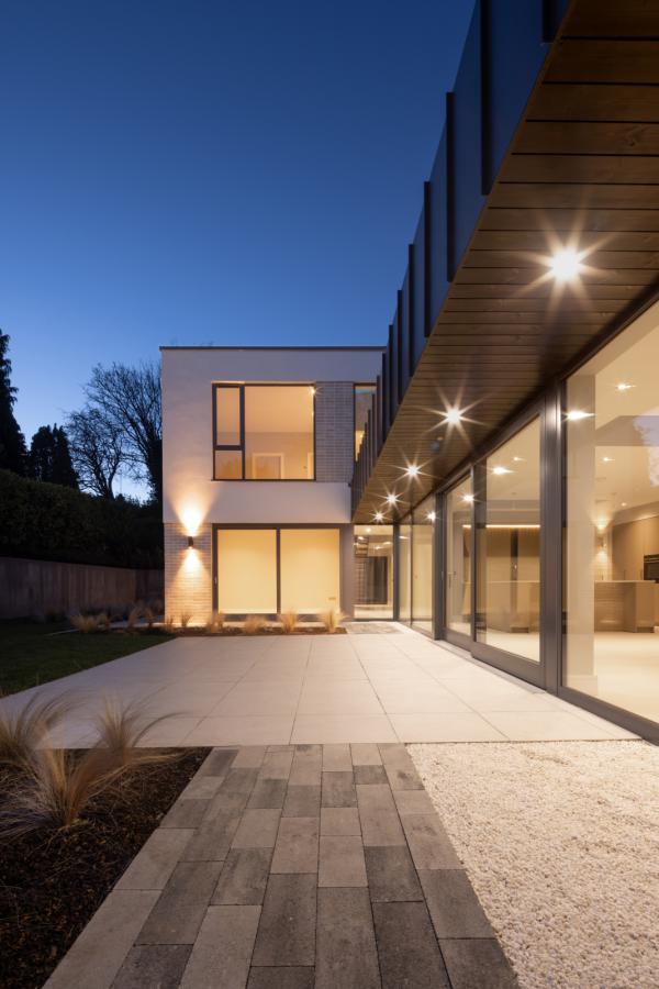 Monad, 7a Glen Road