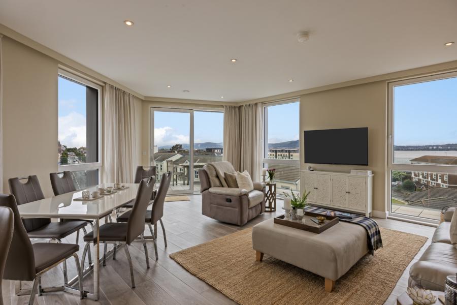 Apartment 15 The Priory, 11 High Street