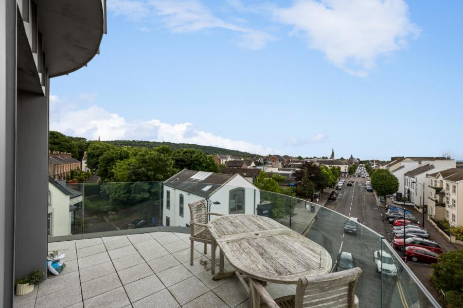 Apartment 15 The Priory, 11 High Street