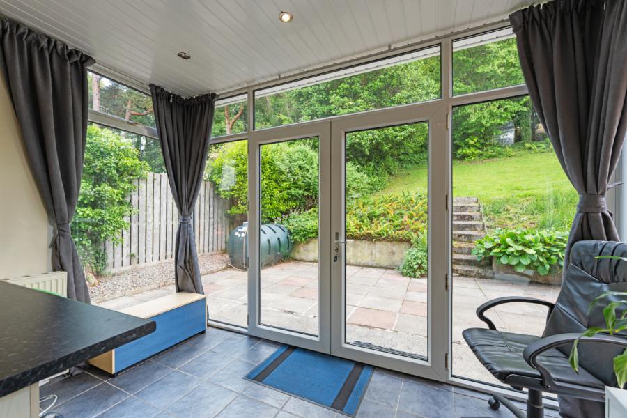4 Dalwhinney Road