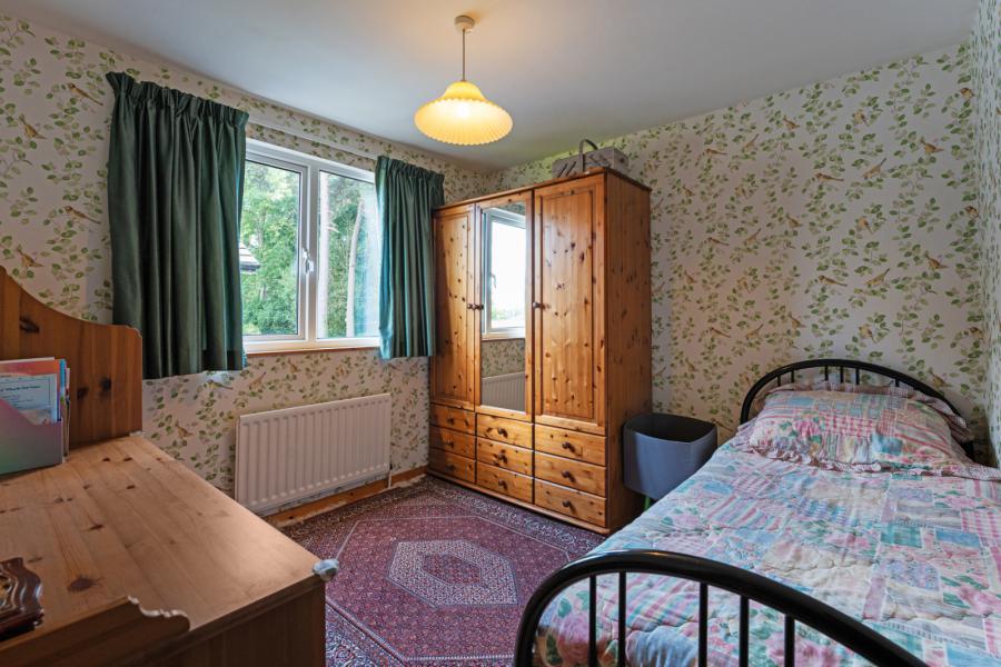 4 Dalwhinney Road