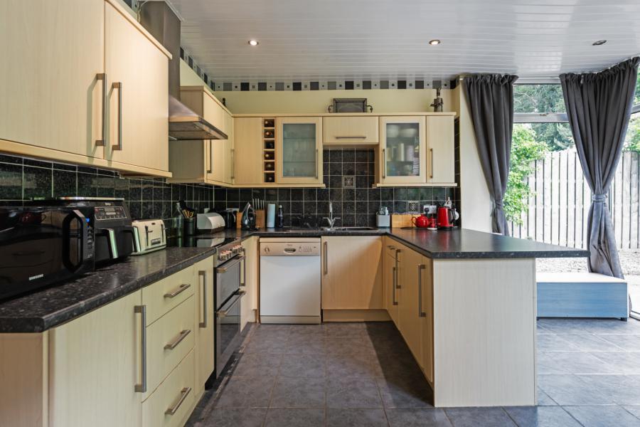 4 Dalwhinney Road