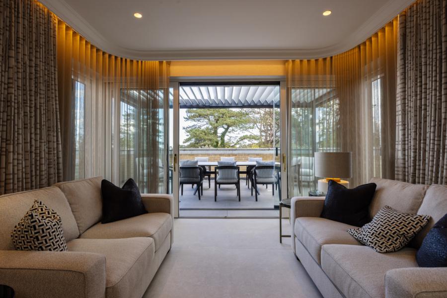 Penthouse Apt 18 The Mansion House, Ardavon Estate
