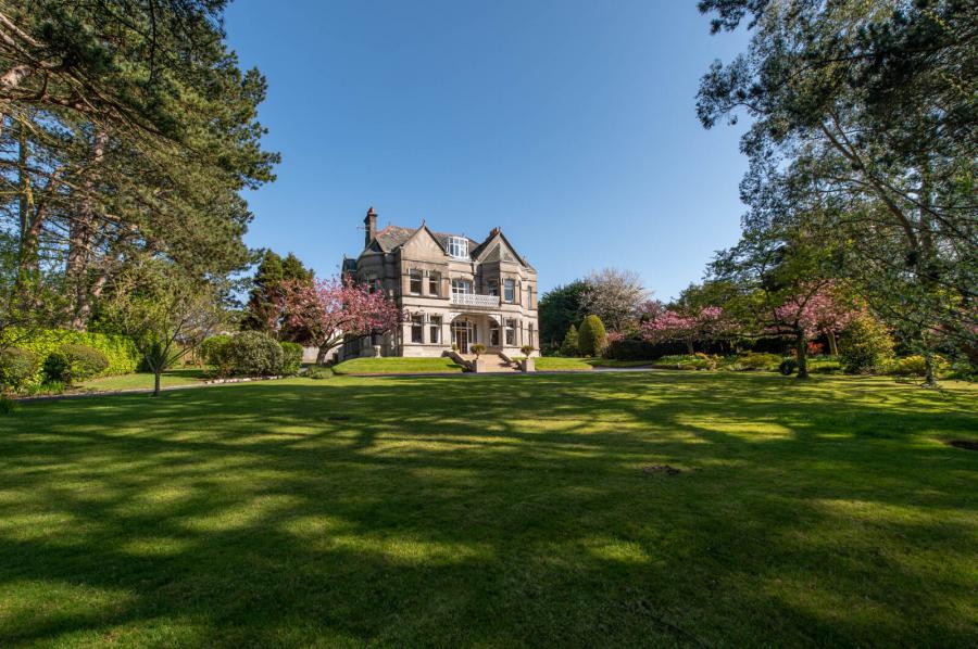 Downshire House, 13 Maxwell Road