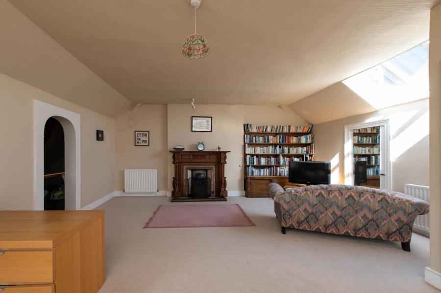 Downshire House, 13 Maxwell Road