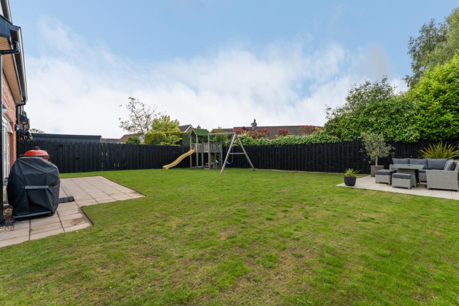 17 Dixon Avenue
