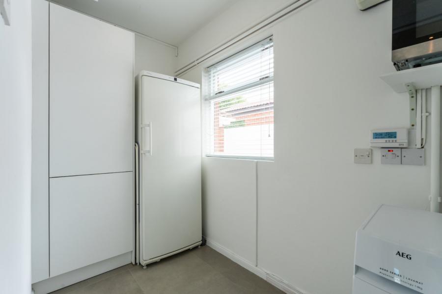 17 Kensington Park