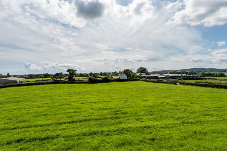 18 Gransha Road South