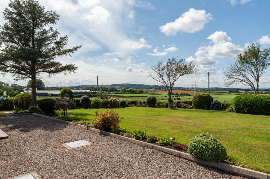18 Gransha Road South 18 Gransha Road South