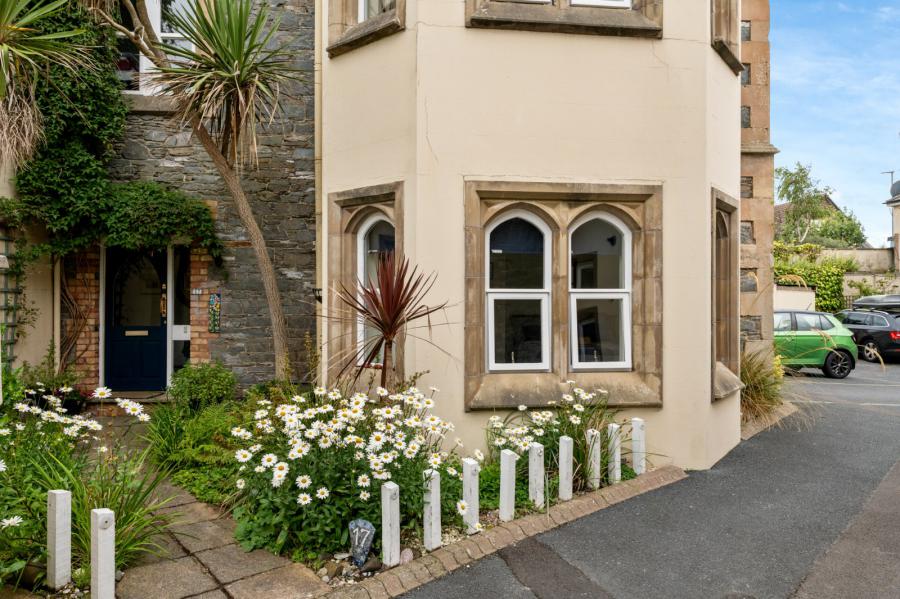 17 Groomsport House Road