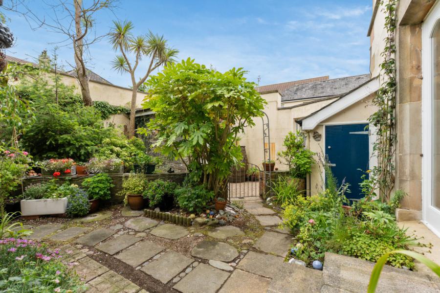 17 Groomsport House Road