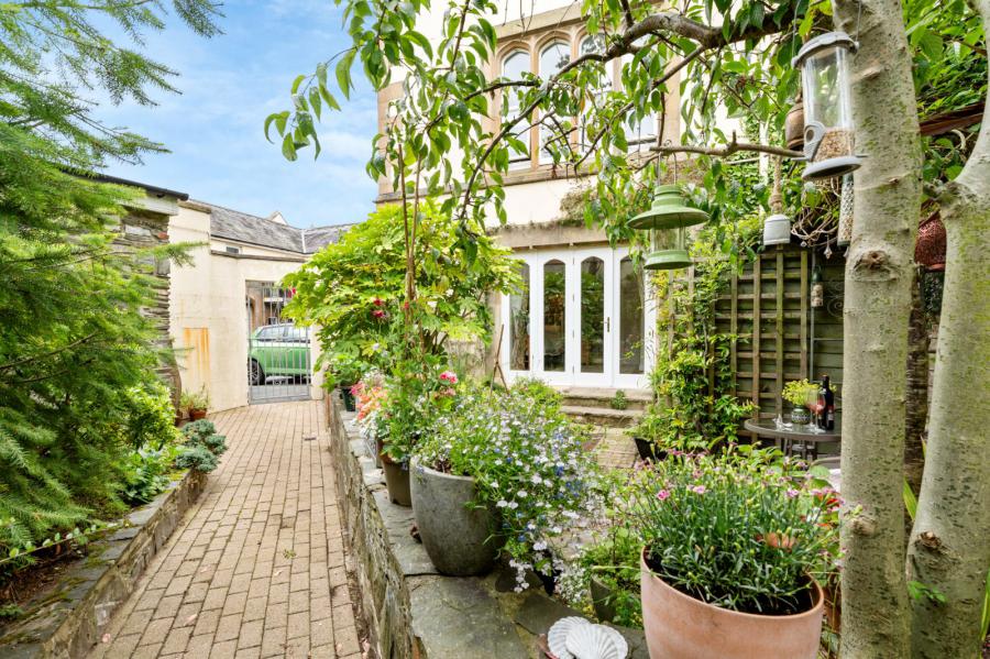 17 Groomsport House Road