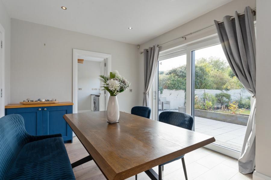 12 Invergarry Avenue