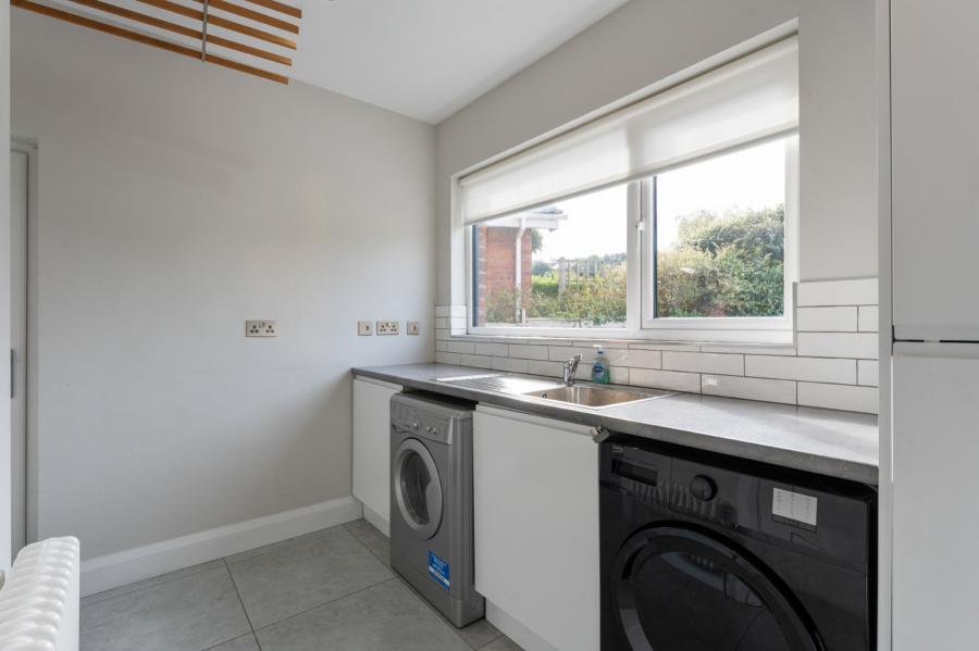 12 Invergarry Avenue