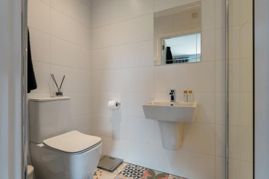 12 Invergarry Avenue